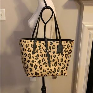 Coach leather leopard market tote